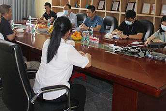 街道領(lǐng)導(dǎo)來深圳強和電機有限公司送關(guān)懷